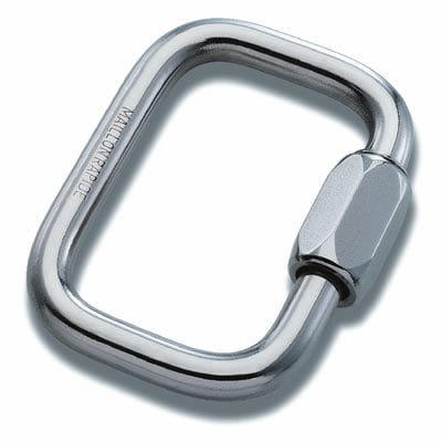 Metal maillons and quick-link connectors.
